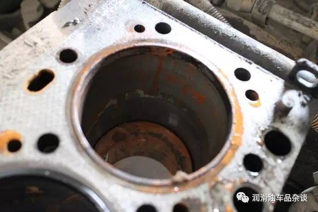 有的防凍液為什么賣(mài)的很便宜,看完這個(gè)會(huì)嚇你一跳!