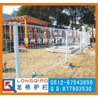 蘇州本地果園防護(hù)網(wǎng)景區(qū)護(hù)欄網(wǎng) 龍橋訂制公園雙圈網(wǎng)鐵絲網(wǎng)護(hù)欄網(wǎng)
