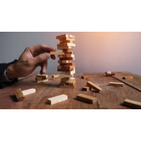 中富金石夸大宣傳服務(wù)收益，股民被誤導(dǎo)交費后出現(xiàn)虧損怎么辦？