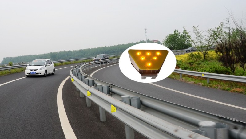 梯形發(fā)光輪廓標(biāo)